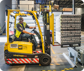 全國集貨、散貨裝箱，直拼到達目的港更快、更安全